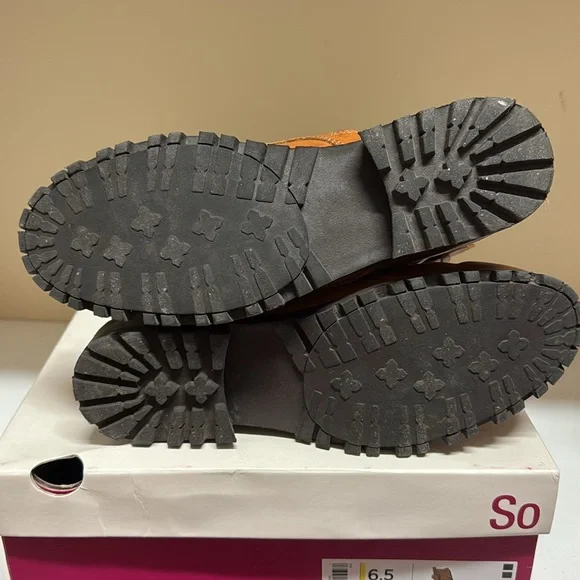 So combat boot size 6.5 - Picture 8 of 9